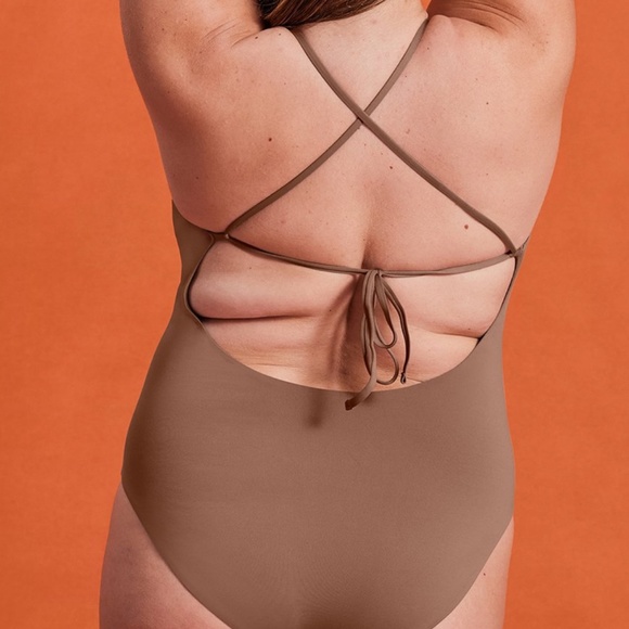 GIRLFRIEND COLLECTIVE Clemente One Piece Swimsuit in Equator - Picture 5 of 5